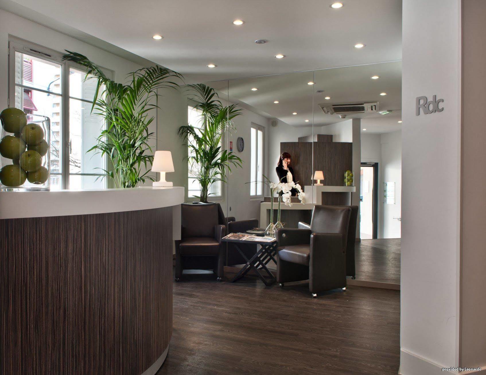 Hotel Western Paris Porte De Versailles 3*