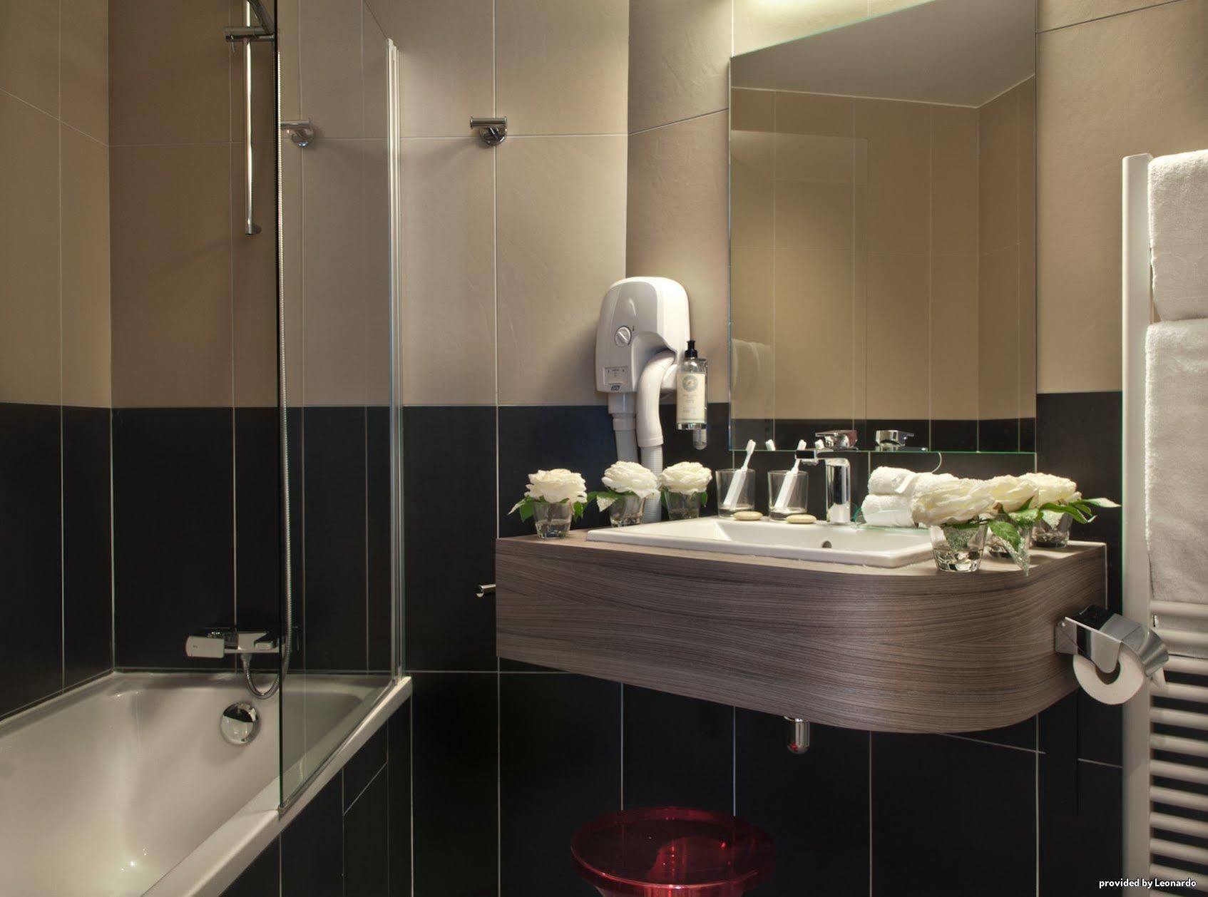 Western Paris Porte De Versailles Hotel 3*